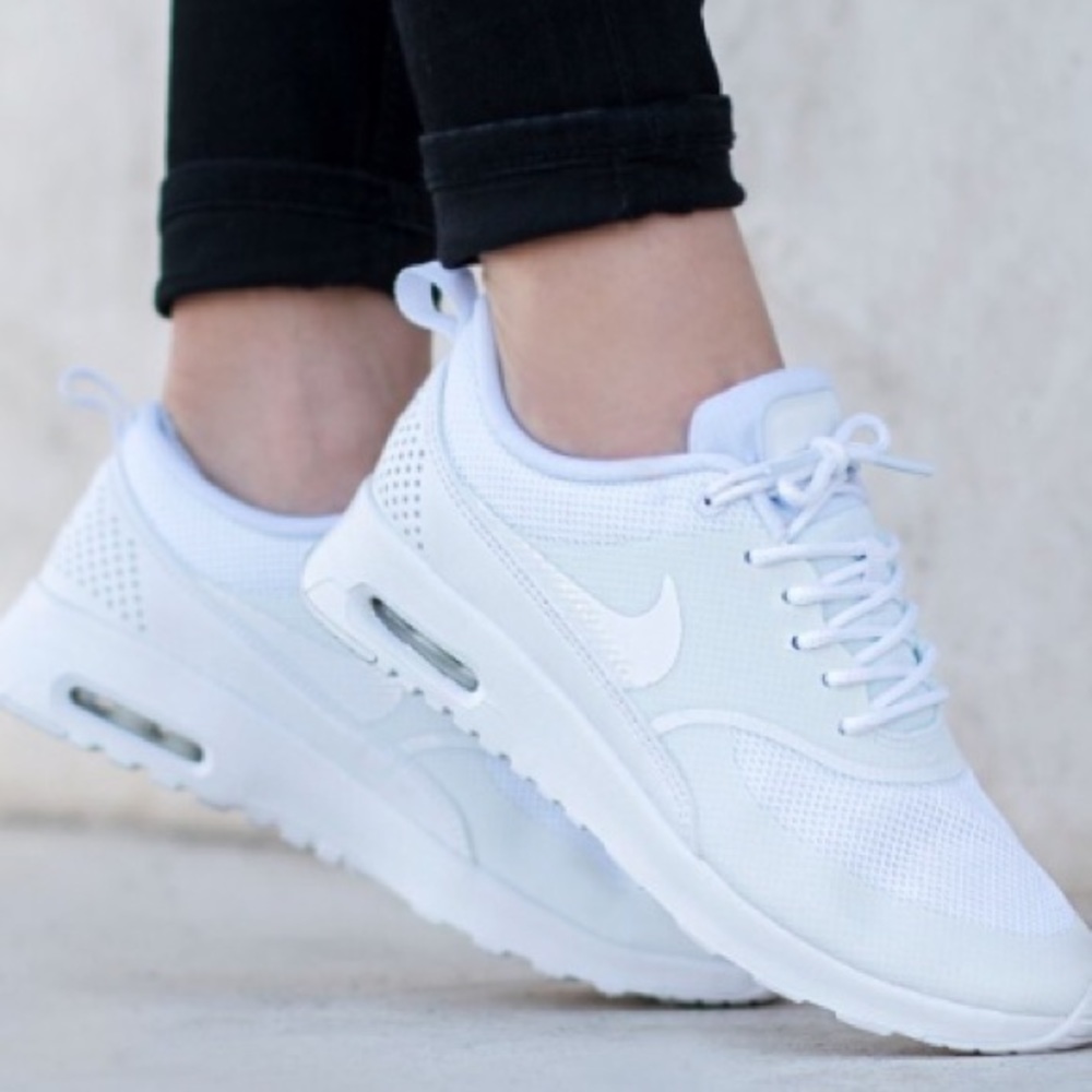 *SOLD* Air Max Thea